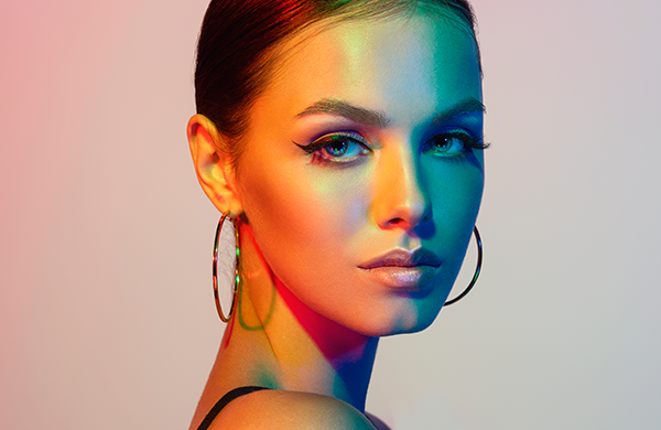 Styling Jewelry with Seasonal Outfits